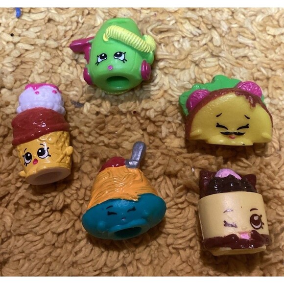 Shopkins Season 3 Three & Display Cabinet Lot 36 Of Figures Moose Toys Animated - Picture 10 of 12